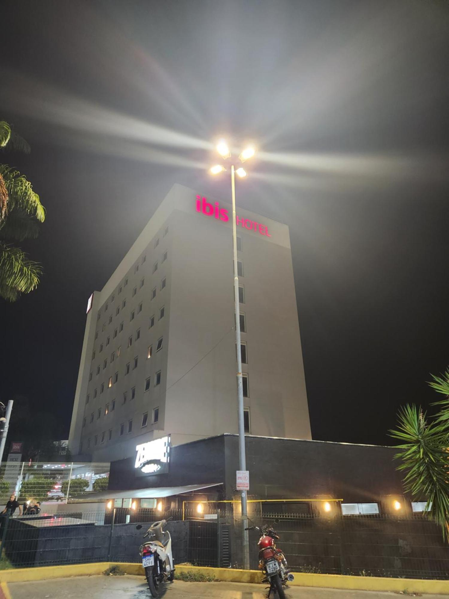 فندق Ibis Montes Claros Shopping المظهر الخارجي الصورة