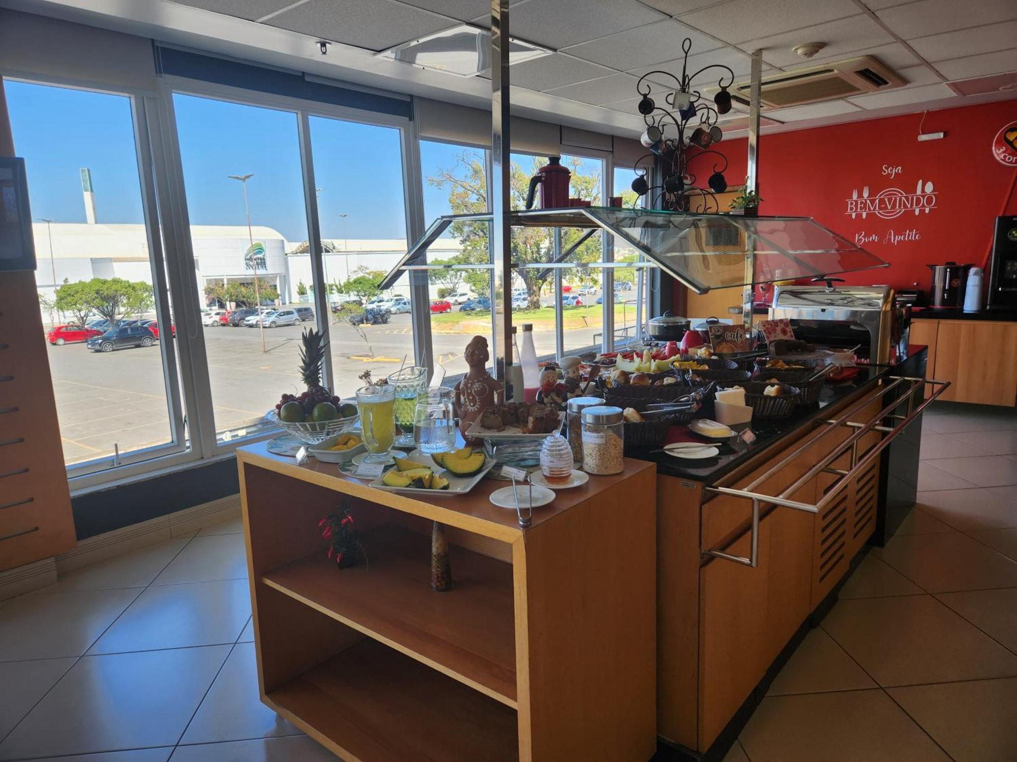 فندق Ibis Montes Claros Shopping المظهر الخارجي الصورة